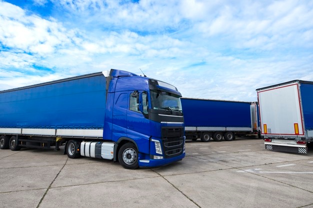 Familia Profesional Transporte y Mantenimiento de Vehículos<br><strong>Conducción de Vehículos Pesados C mercancías</strong>